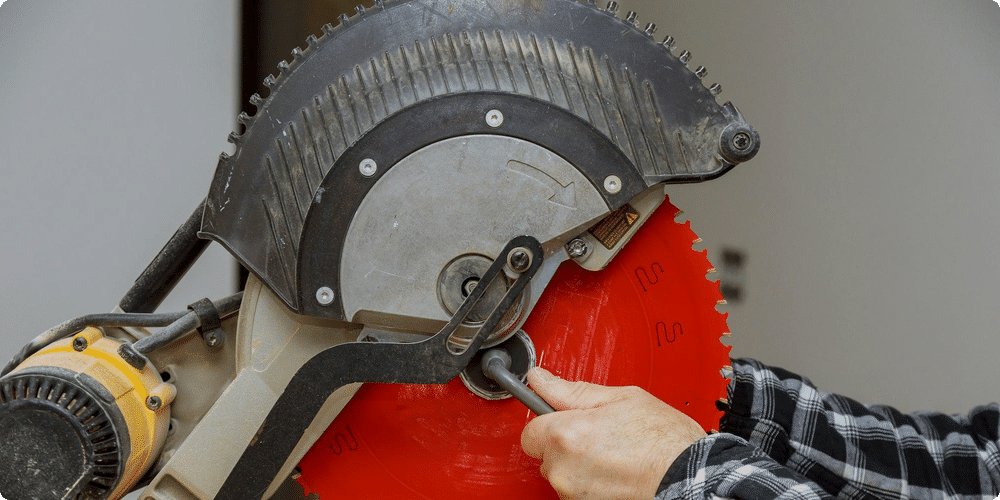 Quand faut-il changer la lame de sa scie sauteuse ?